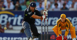 NatWest Series 2010: Australia beat England in 4th ODI